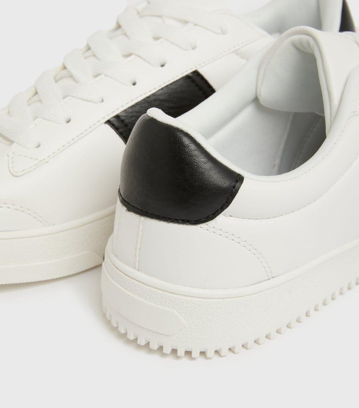 New Look Men's White Side Stripe Lace Up Trainers New Look - 4