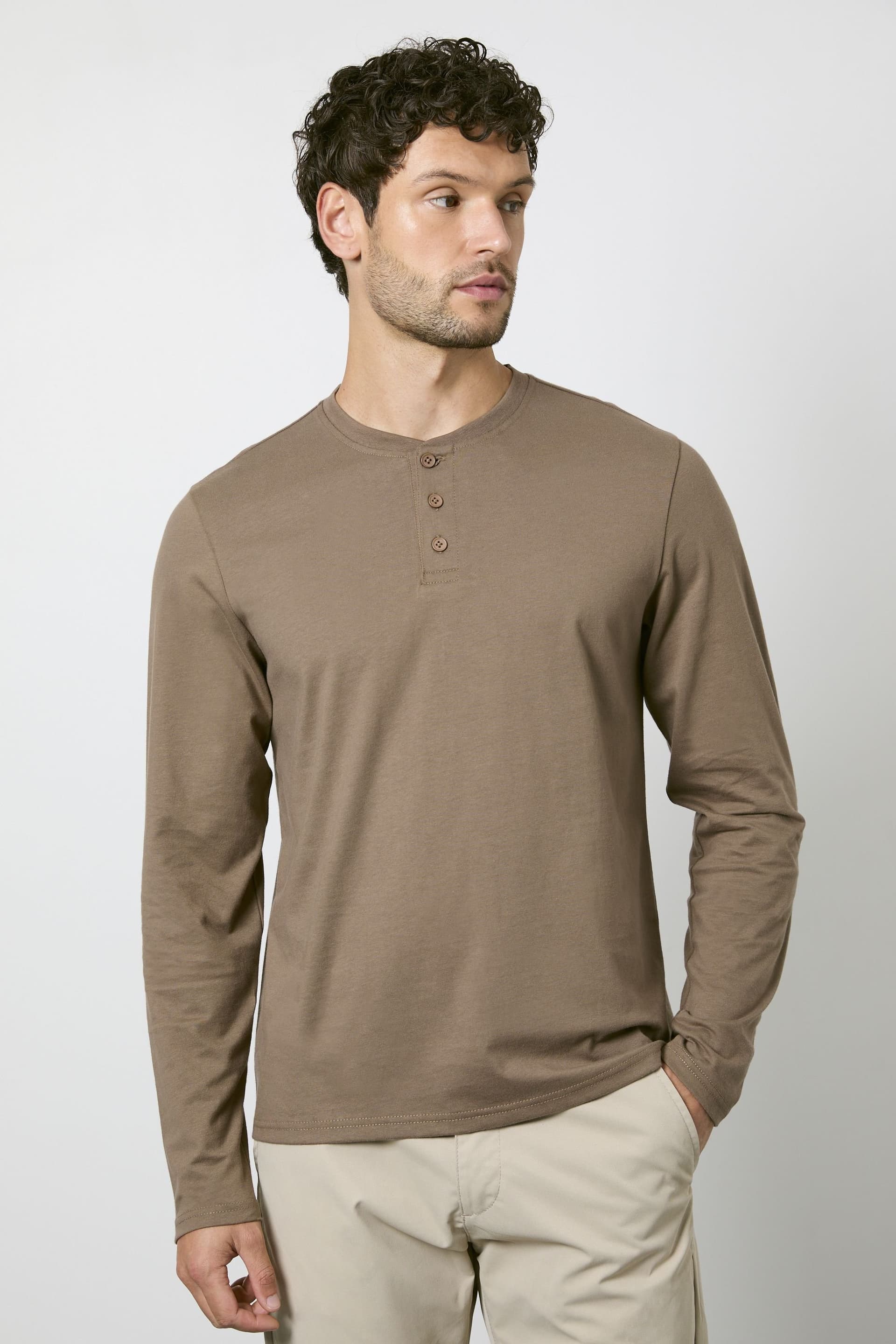 Burton Burton Men's Walnut Long Sleeve Grandad Neck T-shirt in Taupe