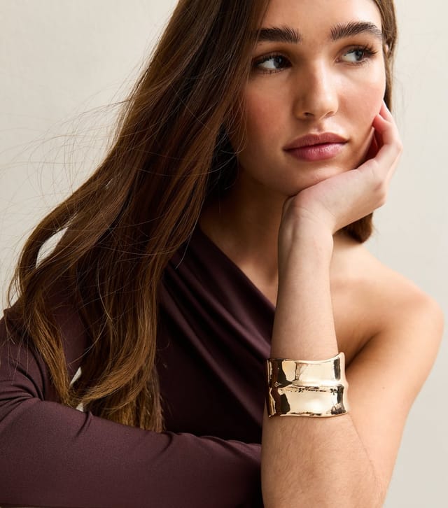 New Look Gold Tone Matte Sleek Chunky Cuff Bracelet New Look - 2