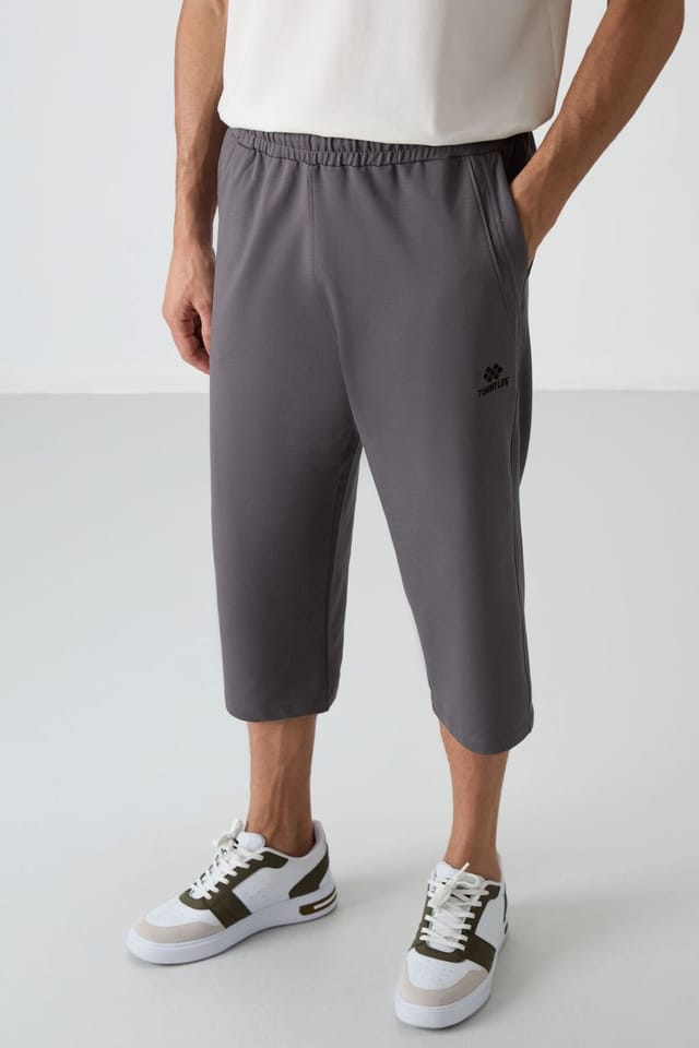 Tommy Life Tommy Life Men's Mid-waist Wide-leg Capri Shorts in Charcoal - 2