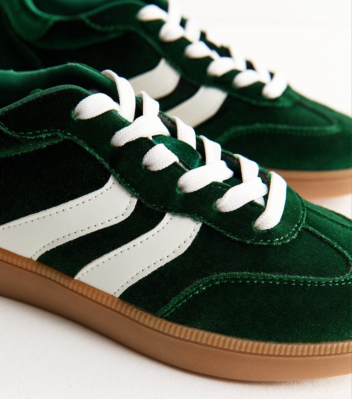 New Look Women's Green Velvet Contrast Panel Trainer New Look - 3