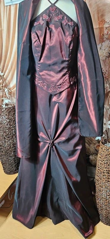 Dynasty Dynasty 3 piece burgundy beautiful prom occassion set size 12