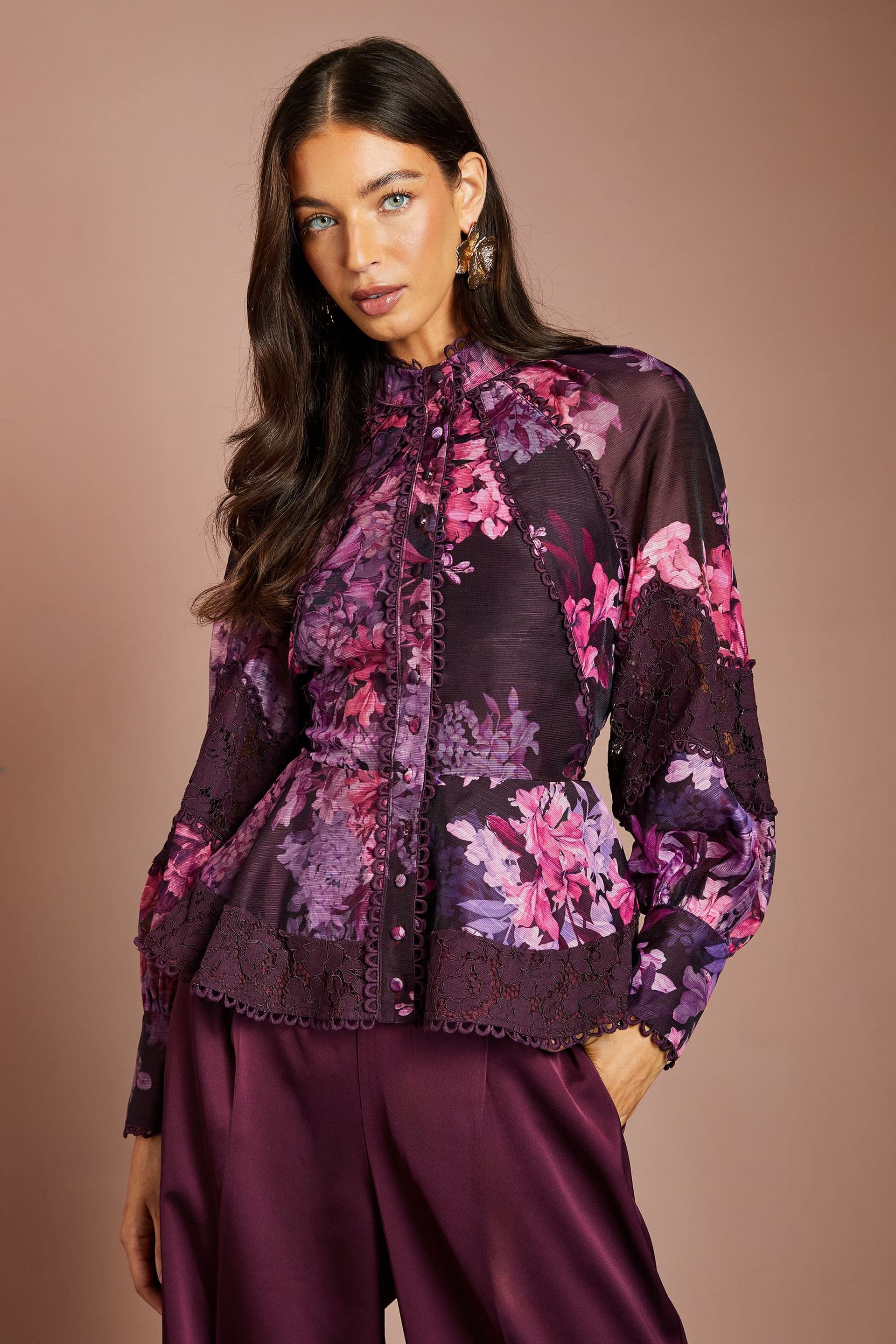 Coast Coast Women's Printed Blouson Sleeve Lace Trim Blouse in Fig