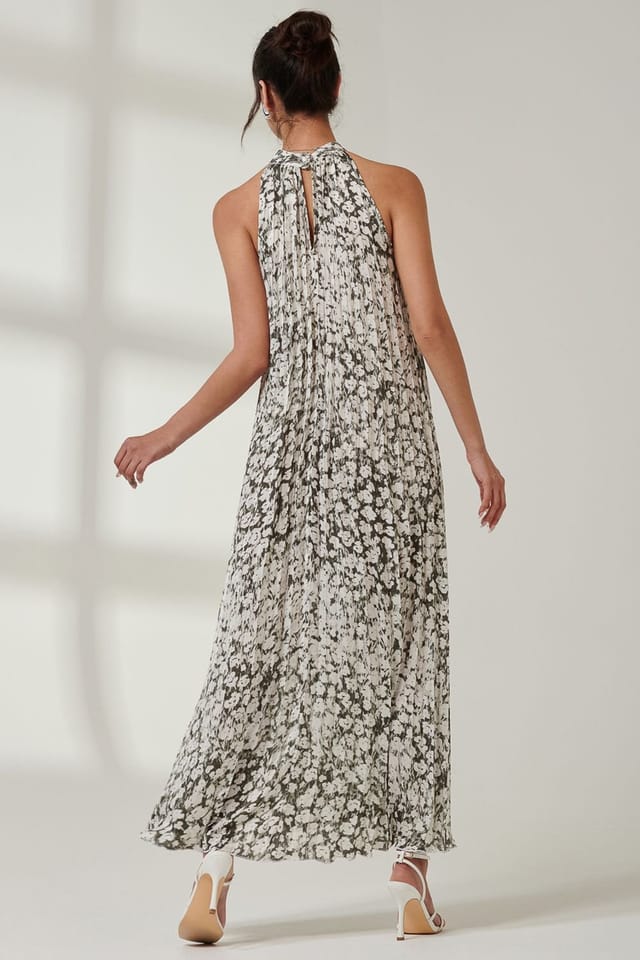 Jolie Moi Jolie Moi Women's Abstract Halter Neck Pleated Maxi Dress - 2