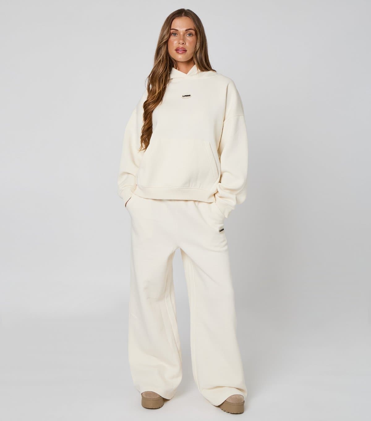 Urban Bliss Women's Cream Branded Wide Leg Joggers Urban Bliss New Look