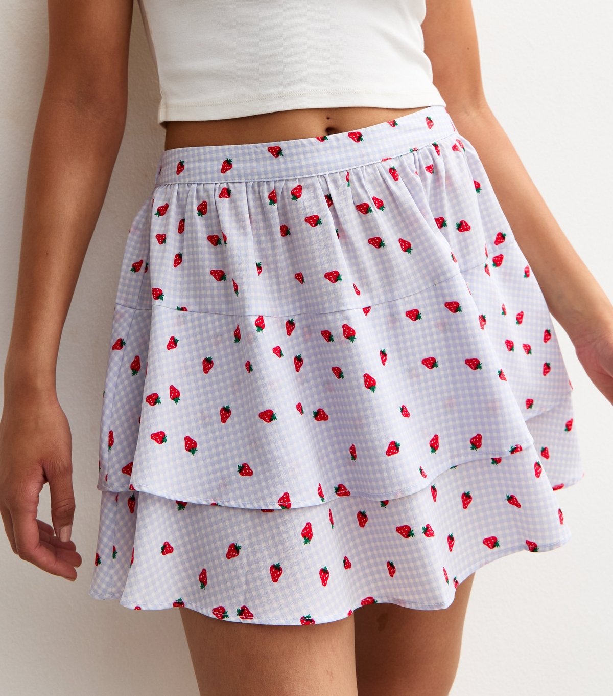 New Look Women's Blue Crepe Tiered Gingham Strawberry Print Mini Skirt New Look - 2