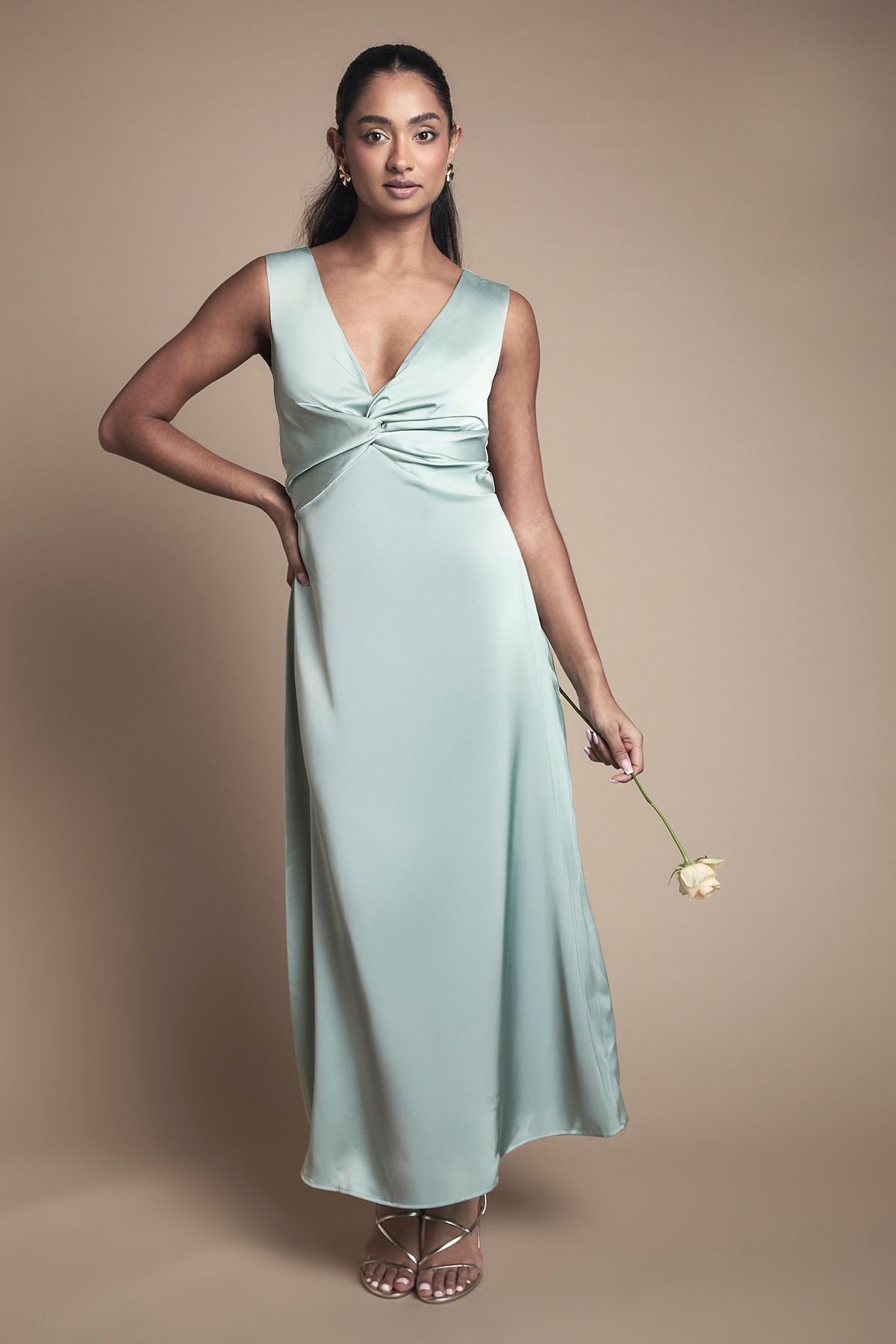 Oasis Oasis Women's Twist V Neck Tie Back Satin Bridesmaid Midi Dress in Sage - 2
