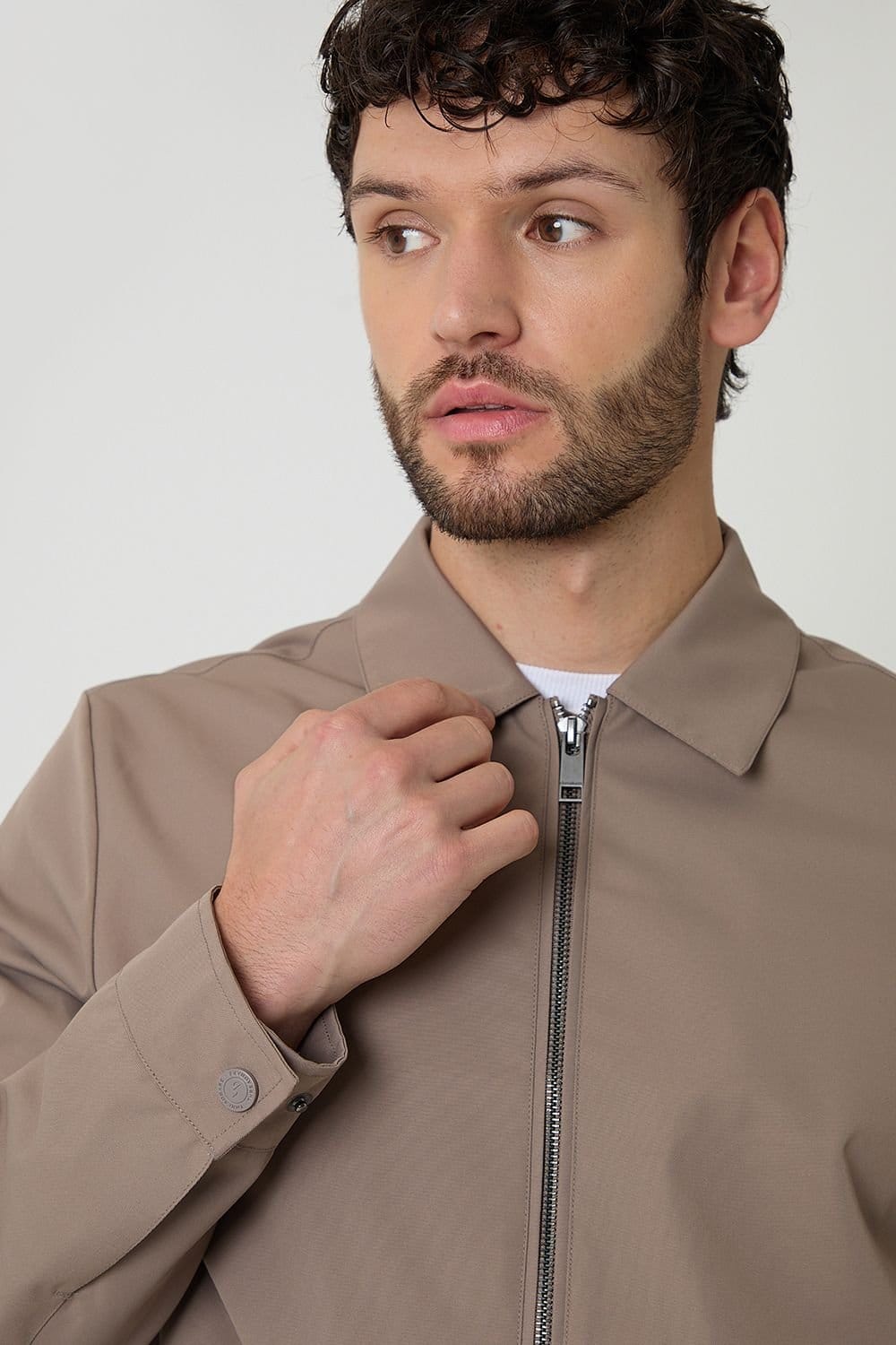 Threadbare Threadbare Men's Showerproof Lightweight Zip Through Jacket in Taupe - 4