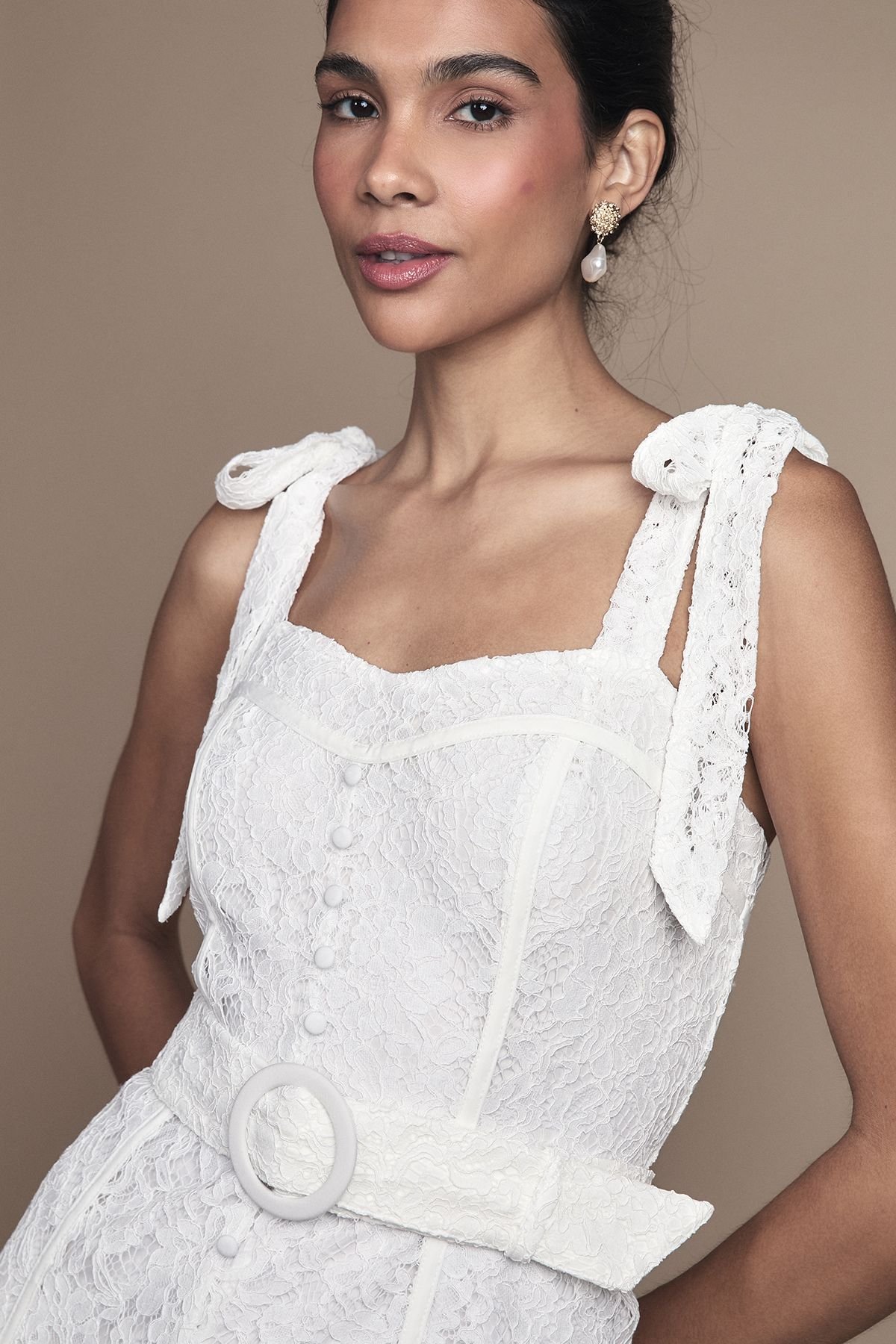 Coast Coast Women's Lace Bow Shoulder Maxi Wedding Dress in Ivory - 4