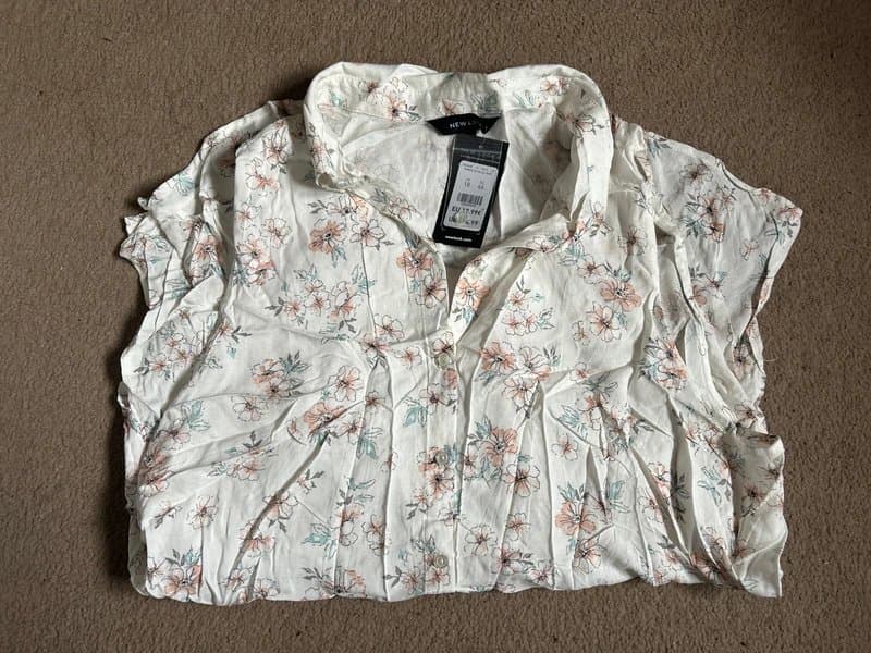 New Look Beautiful sleeveless top