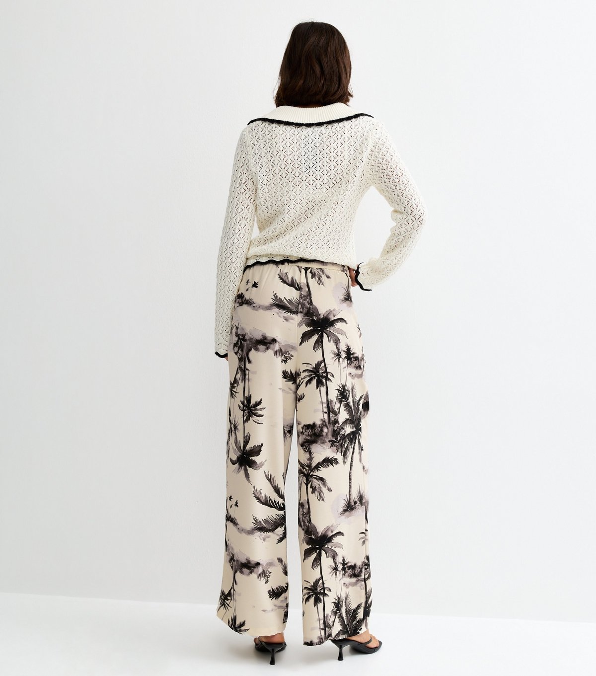 New Look Women's White Wide Leg Printed Pleat Trousers New Look - 4