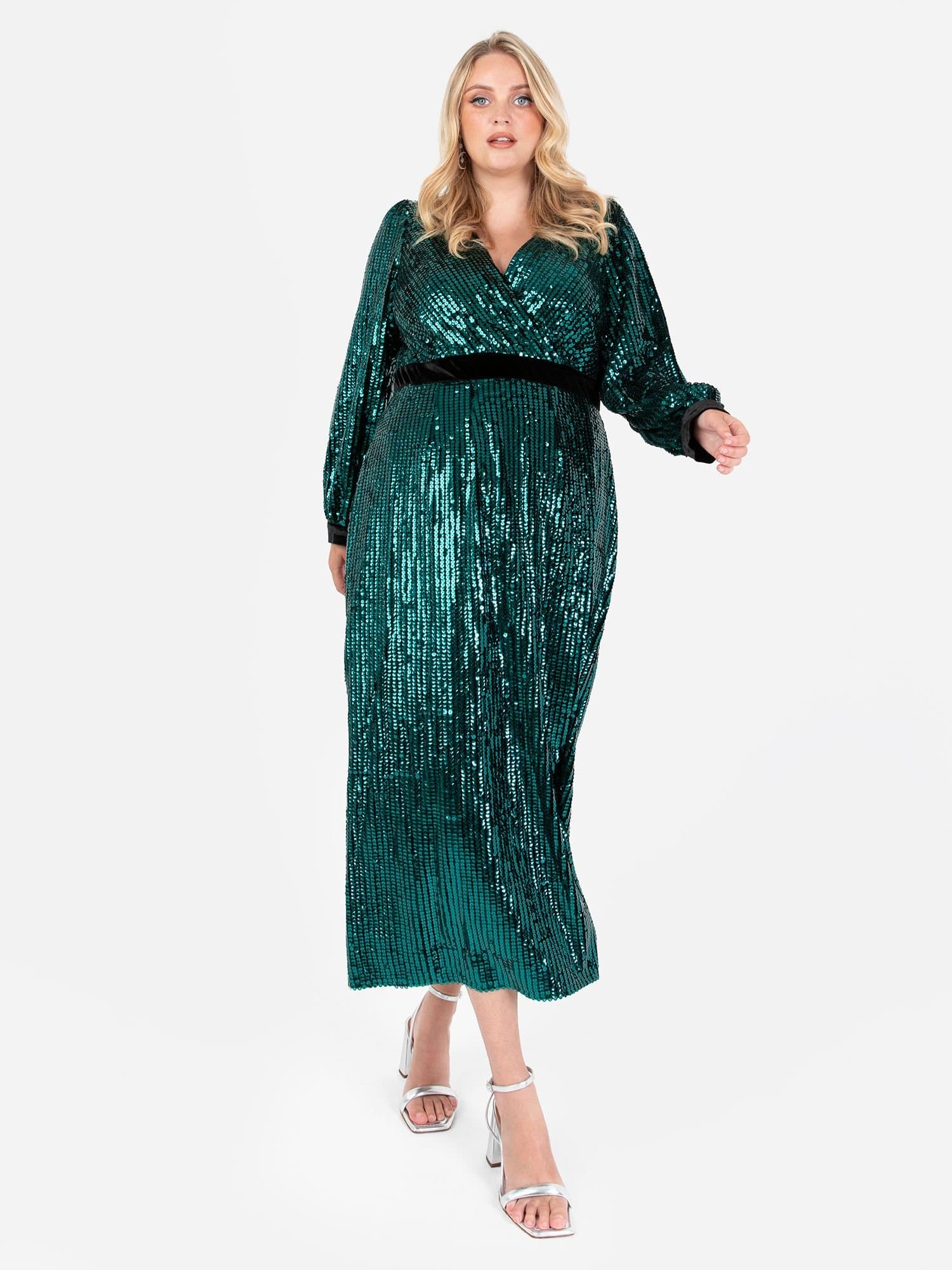 Lovedrobe Lovedrobe Women's Fully Embellished Velvet Midi Dress in Green