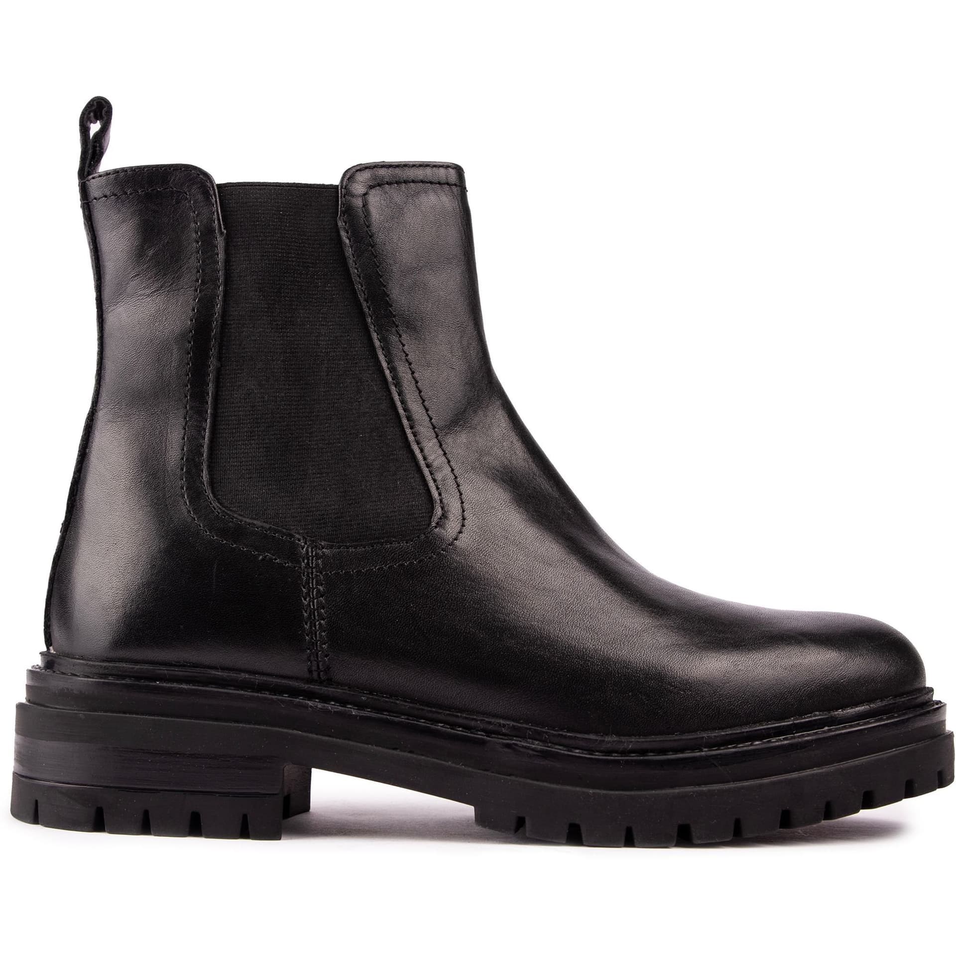 SOLE SOLE Women's Goldie Chelsea Boots in Black