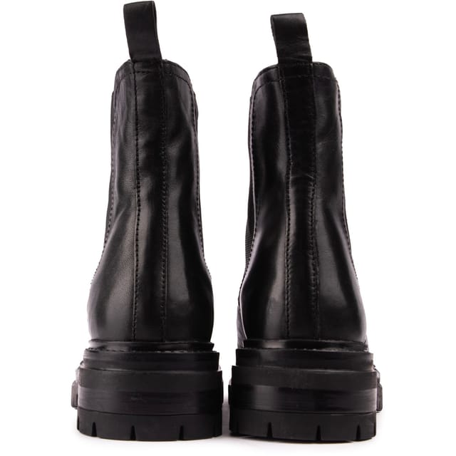 SOLE SOLE Women's Goldie Chelsea Boots in Black - 3