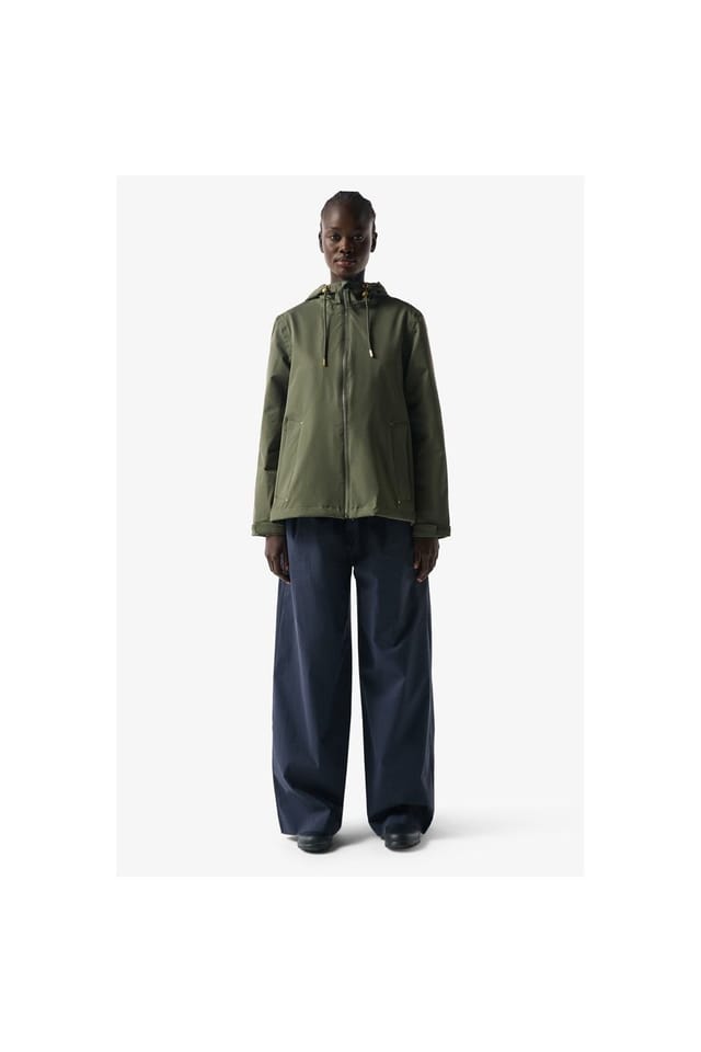 Hunter Hunter Women's Original Lightweight Waterproof Jacket in Dark Green - 2