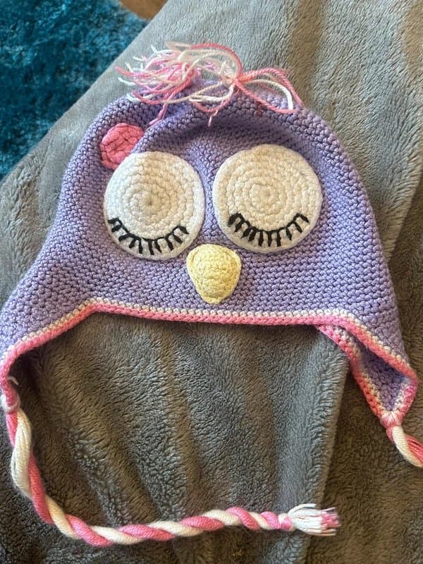 RED Of the hook owl hat