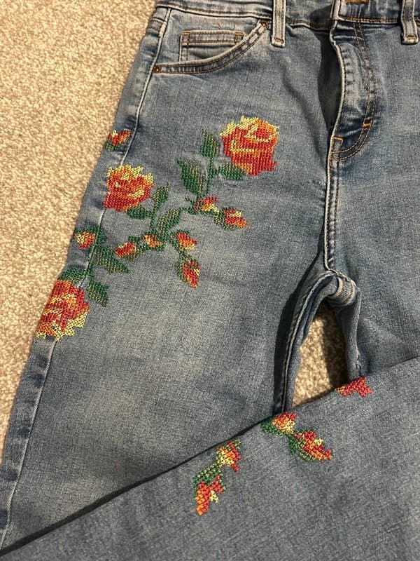 Topshop Topshop skinny jeans with embroidery size W28 L30
