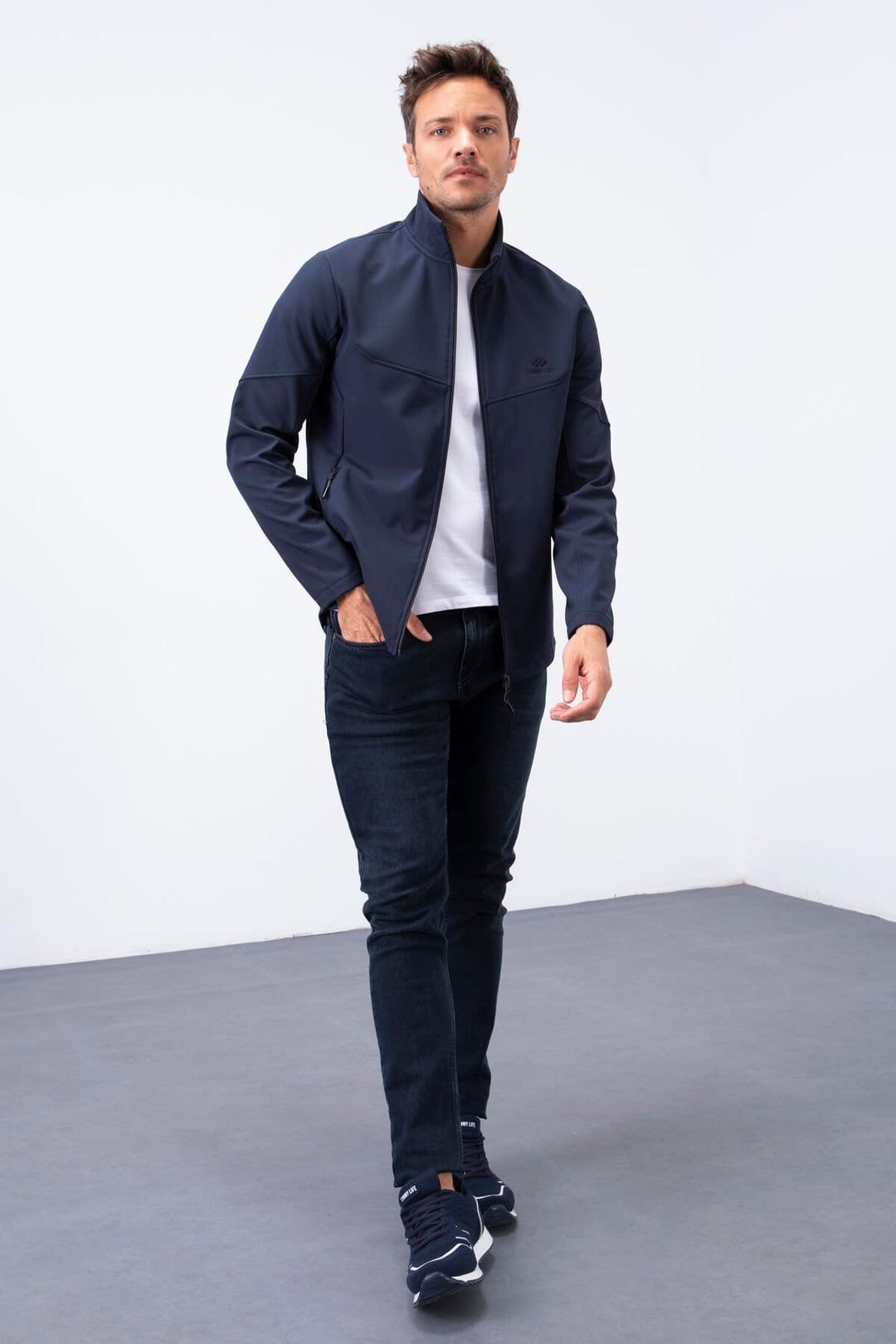 Tommy Life Tommy Life Men's Solid Scuba Zip-Front Jacket in Navy - 4