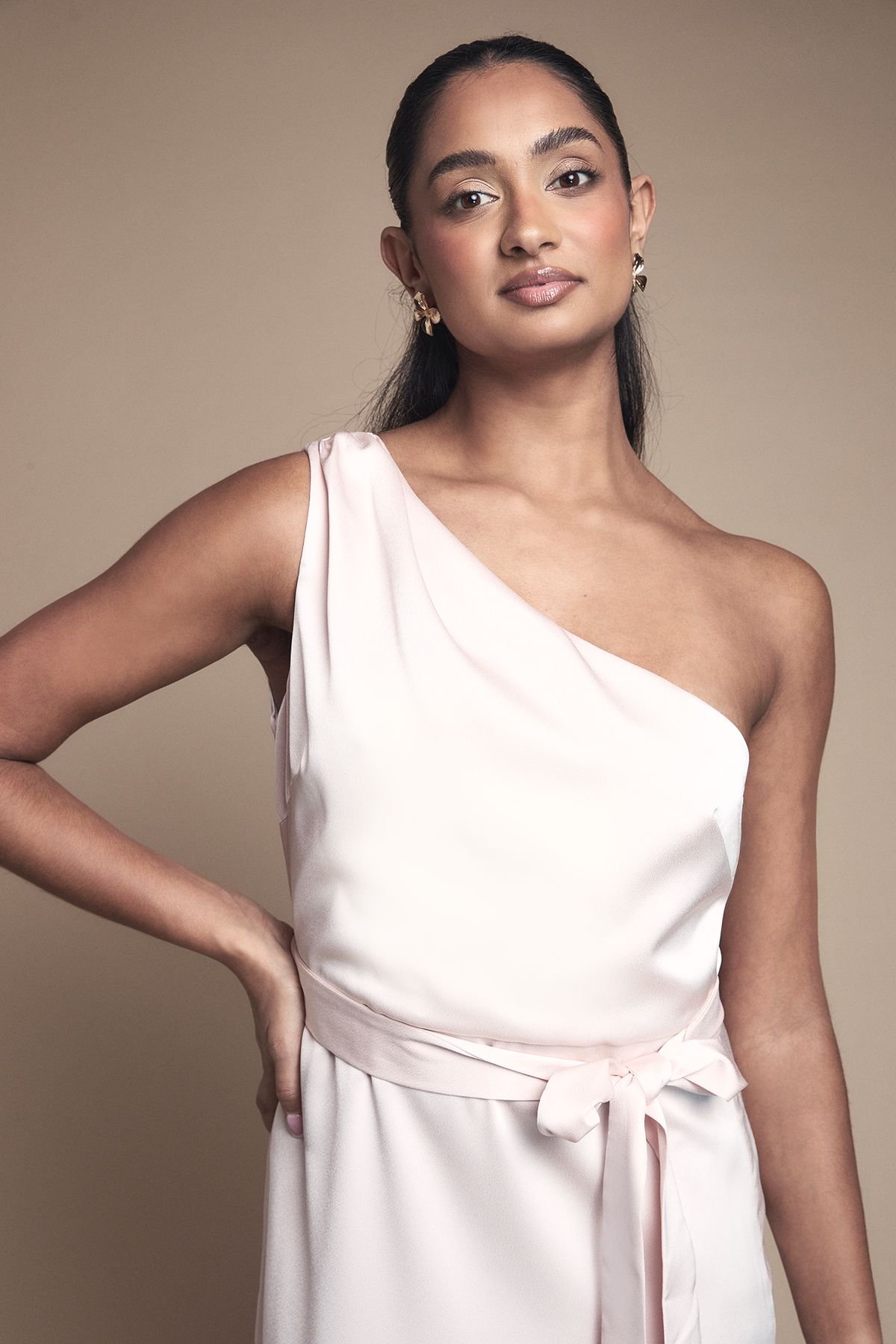 Oasis Oasis Women's One Shoulder Satin Maxi Bridesmaid Dress in Blush - 4