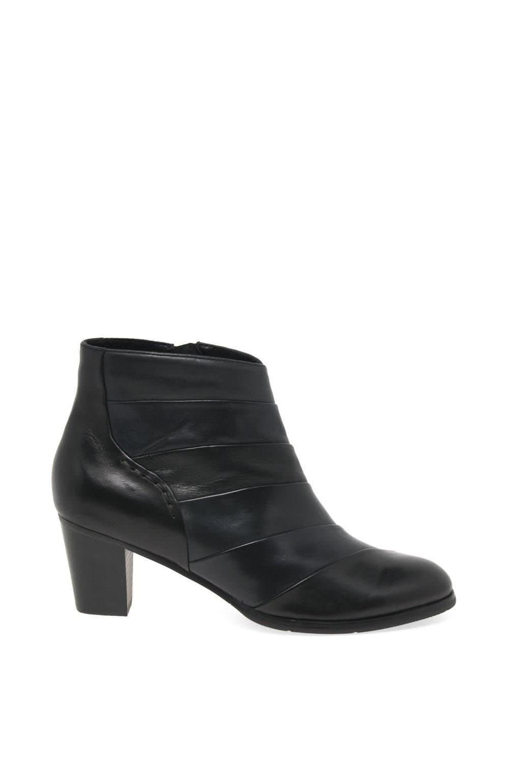 Regarde le Ciel Regarde Le Ciel Women's 'Sonia 38' Ankle Boots in Black