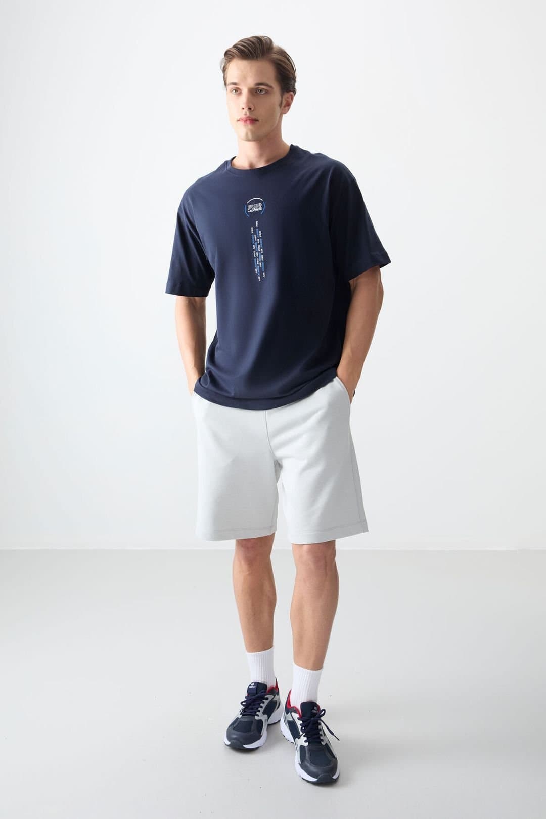 Tommy Life Tommy Life Men's Oversized Cotton Text Print Crew Neck T-Shirt in Navy