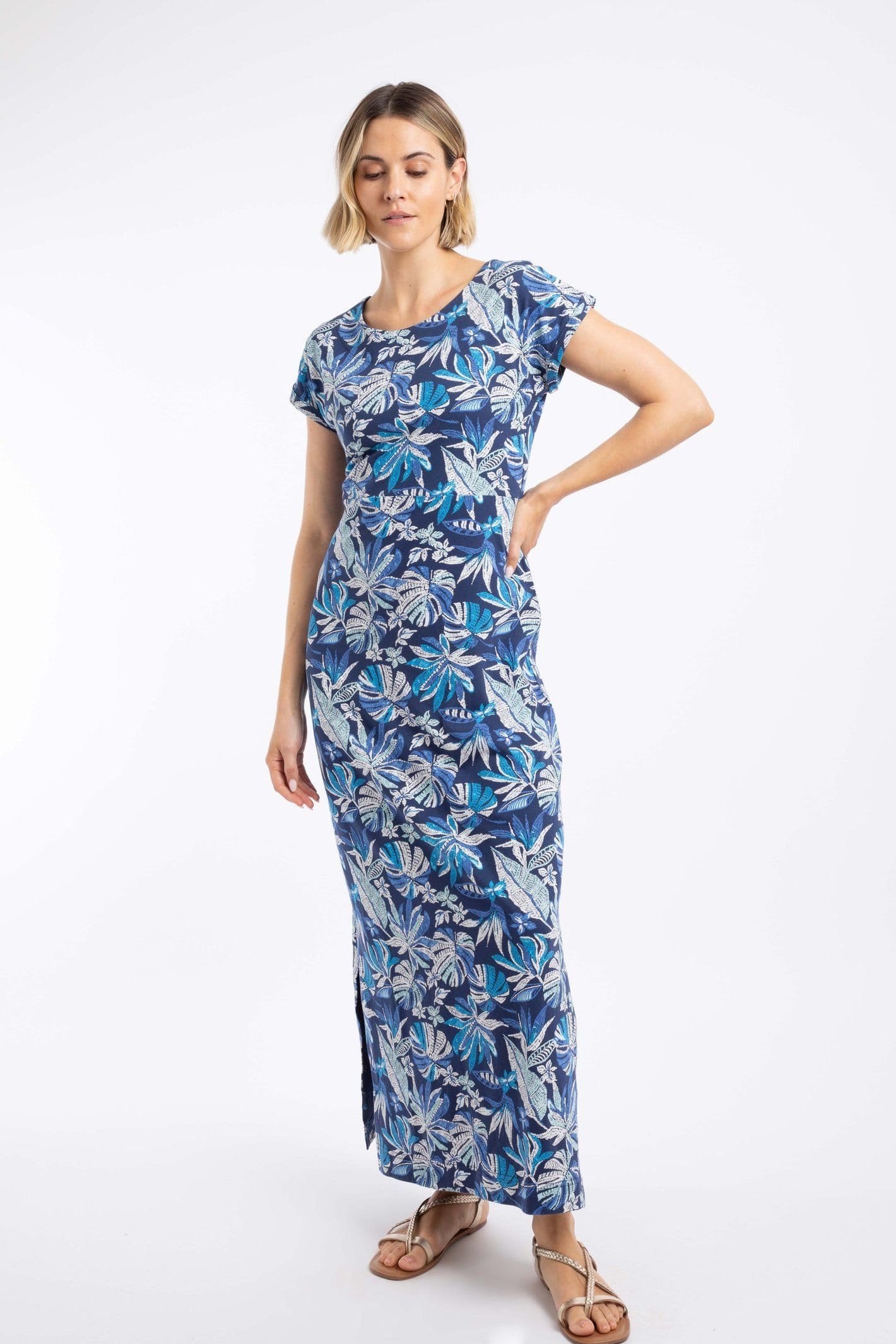 Weird Fish Weird Fish Women's Mirren Printed Maxi Dress in Dark Indigo - 4