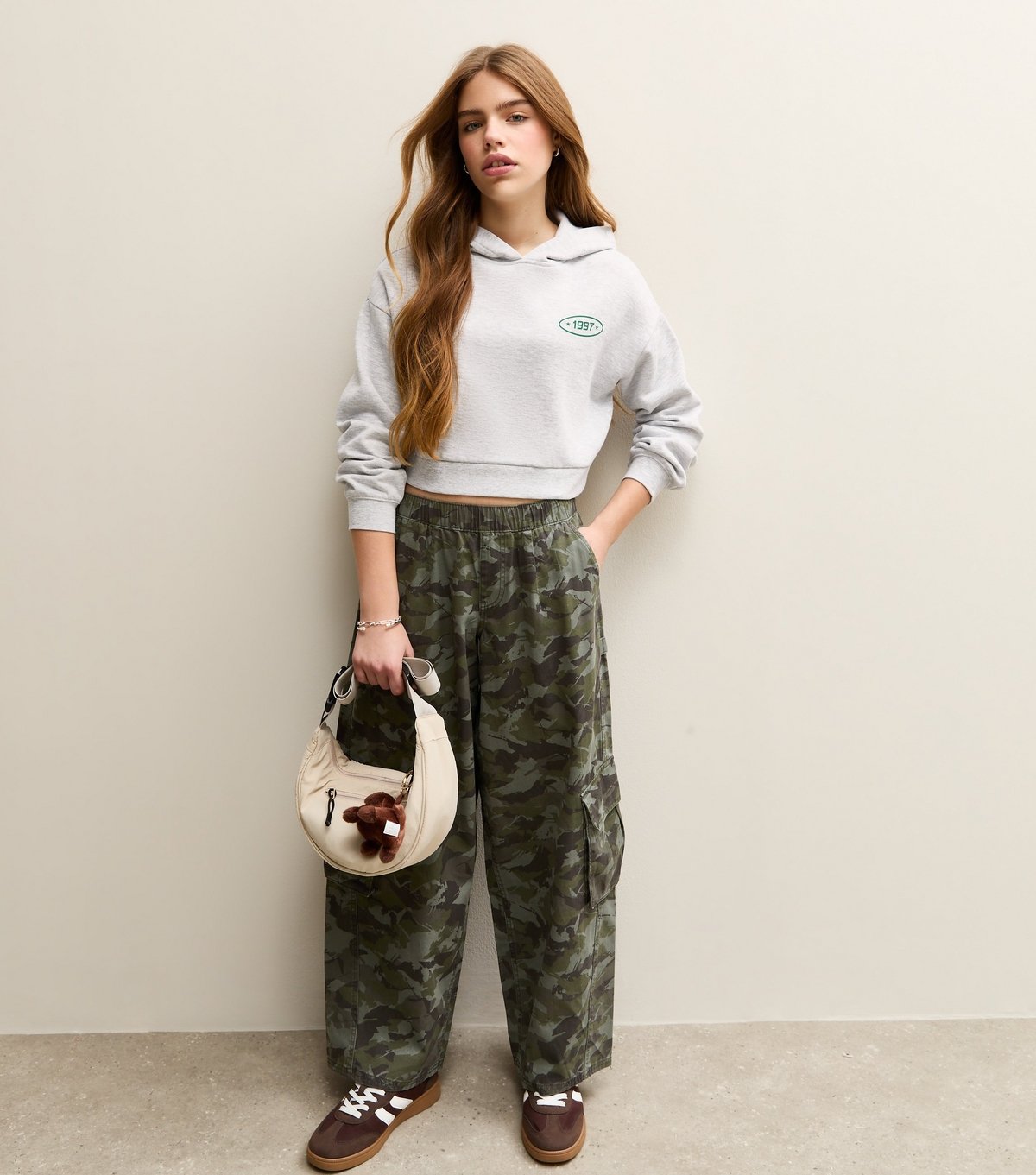 New Look Girls' Grey 1997 Logo Cropped Hoody New Look - 3