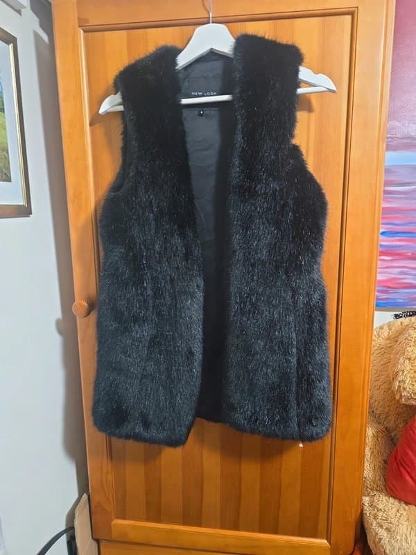 New Look New Look Black Faux Fur Gilet Vest - Size S