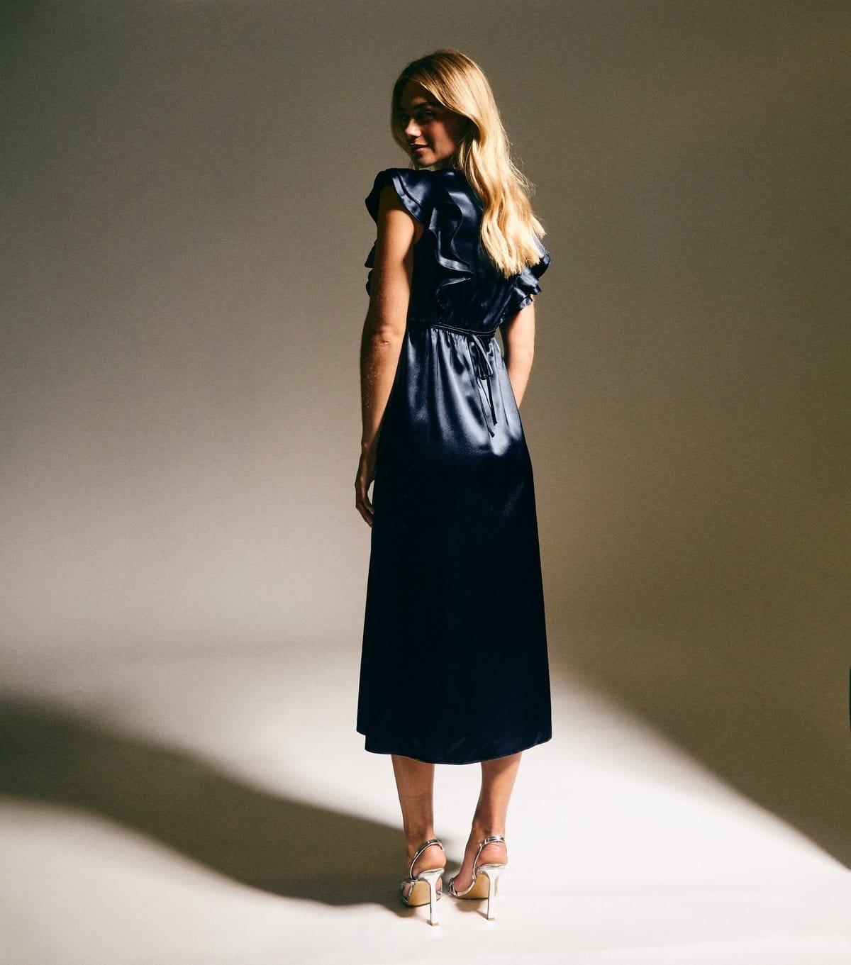 New Look Women's Navy Satin Ruffled Sleeve Midi Dress New Look - 4