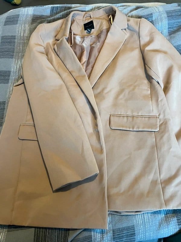 beige