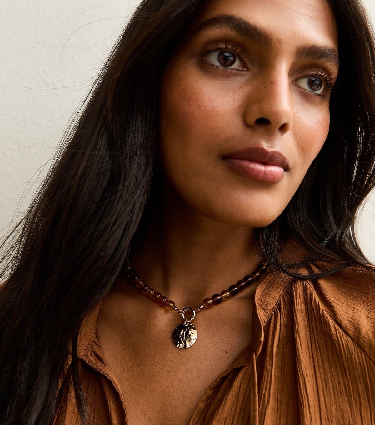 New Look New Look Brown Resin Beaded Coin Pendant Necklace