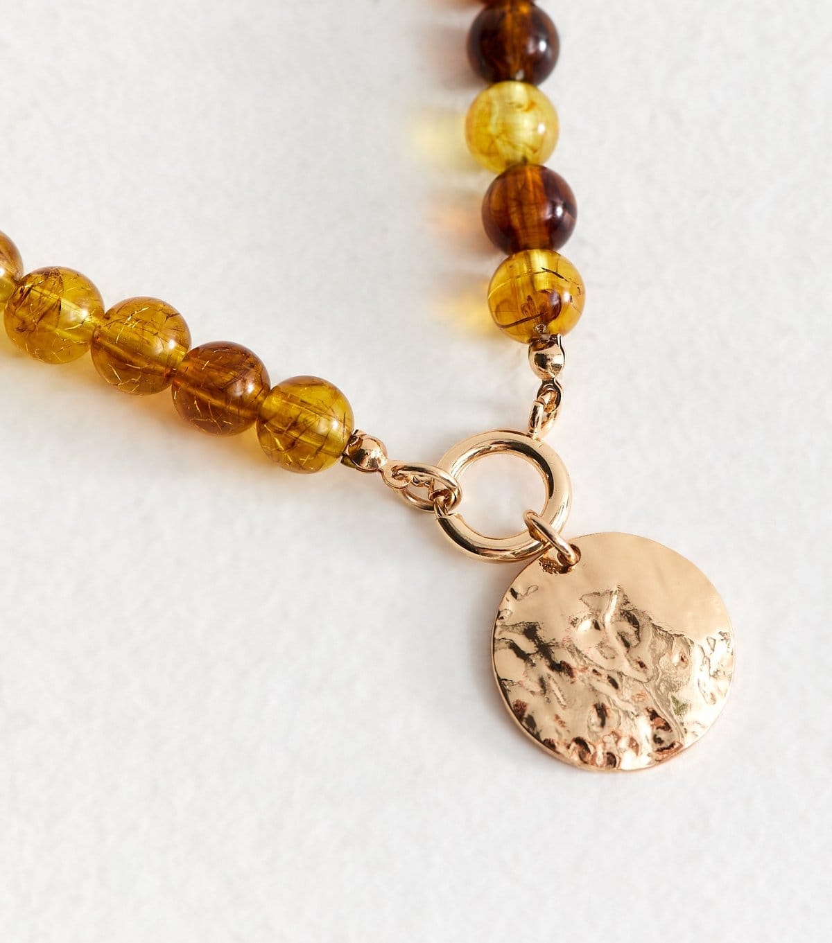 New Look Brown Resin Beaded Coin Pendant Necklace New Look - 4