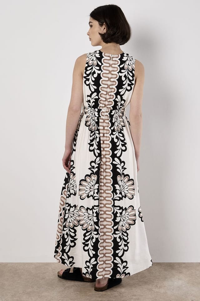 Apricot Apricot Women's Floral Swirl Maxi Dress in White - 3