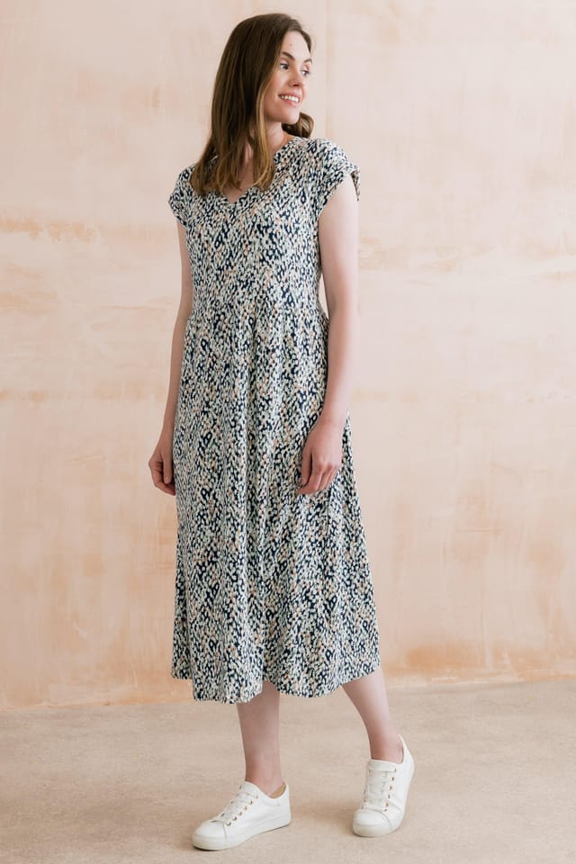 Lily & Me Lily & Me Women's Shine Printed Cotton Jersey Dress in Navy - 2