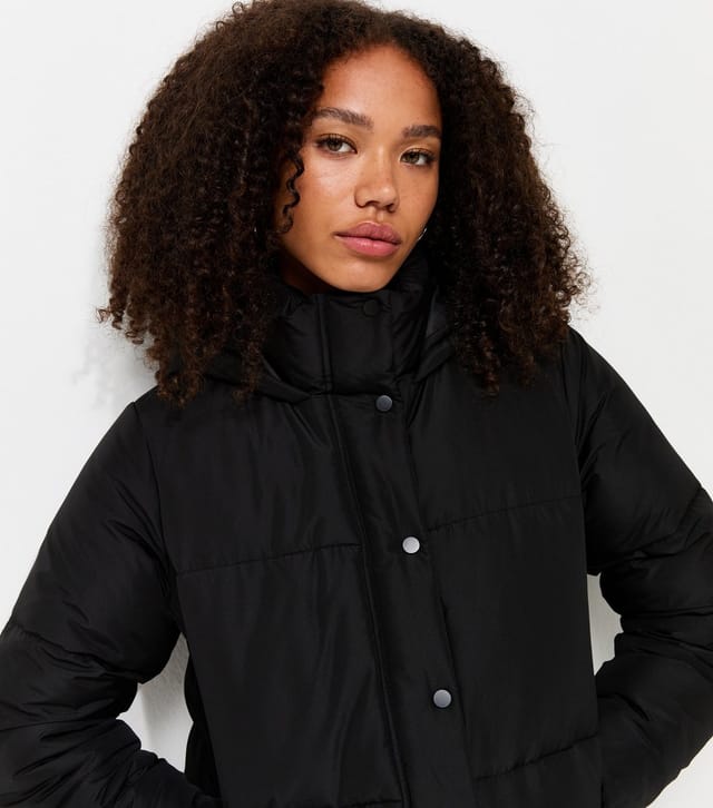 New Look Women's Black Hooded Crop Puffer Jacket New Look - 2