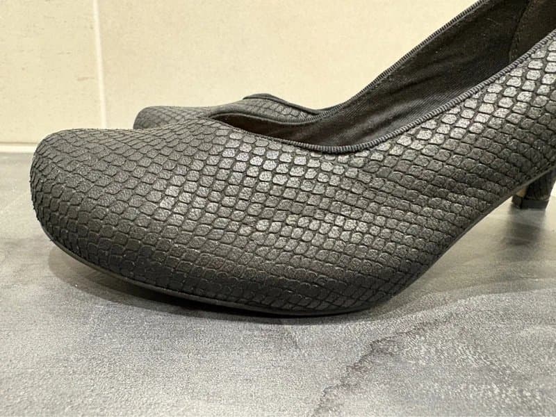 Clarks New Size 8D wide Clarks High Heel Platrom Court Shoes Leather Chorus Voice BNWT