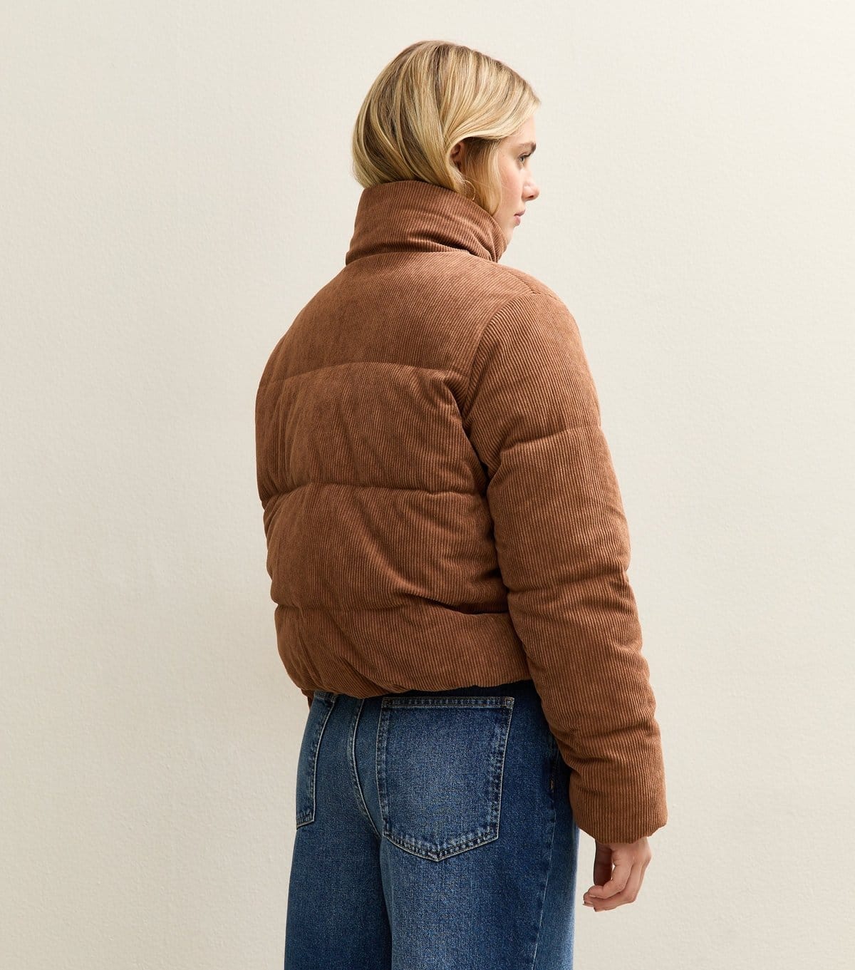 New Look Women's Tan Corduroy Cropped Puffer Jacket New Look - 4