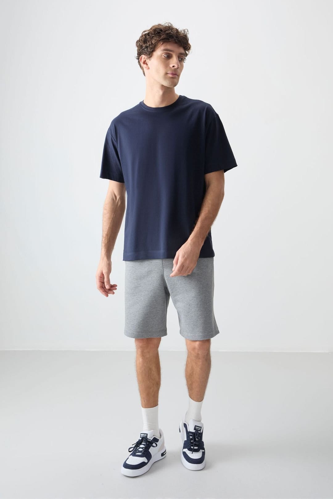 Tommy Life Tommy Life Men's Oversized Cotton Crew Neck T-Shirt in Navy - 4