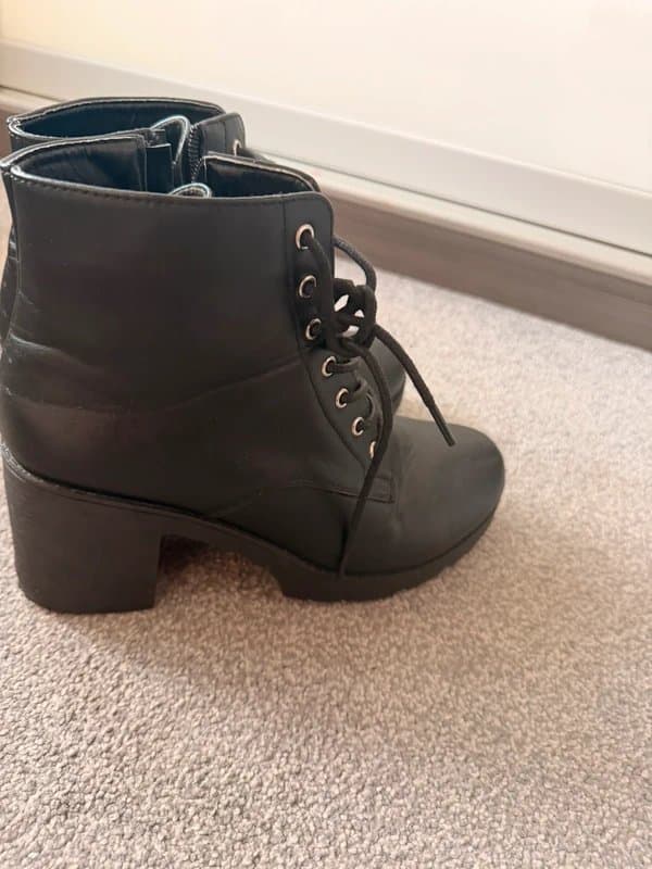 New Look New look laced heeled boots Uk 7