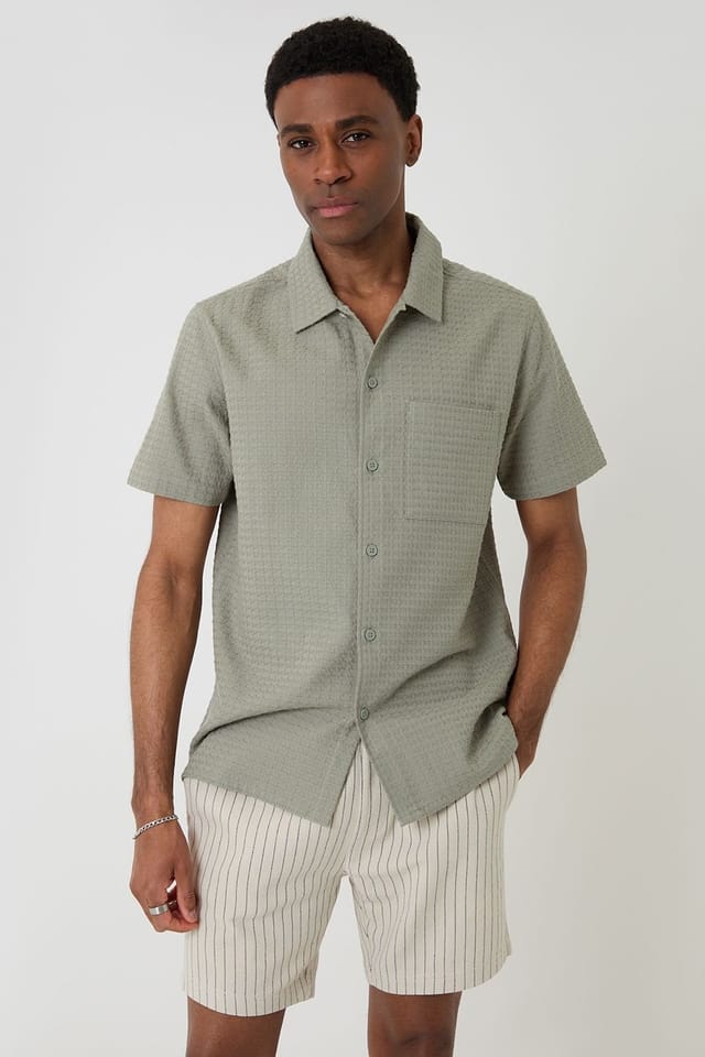 Threadbare Threadbare Men's Shorter Length Stripe Cotton Shorts in Light Stone - 3
