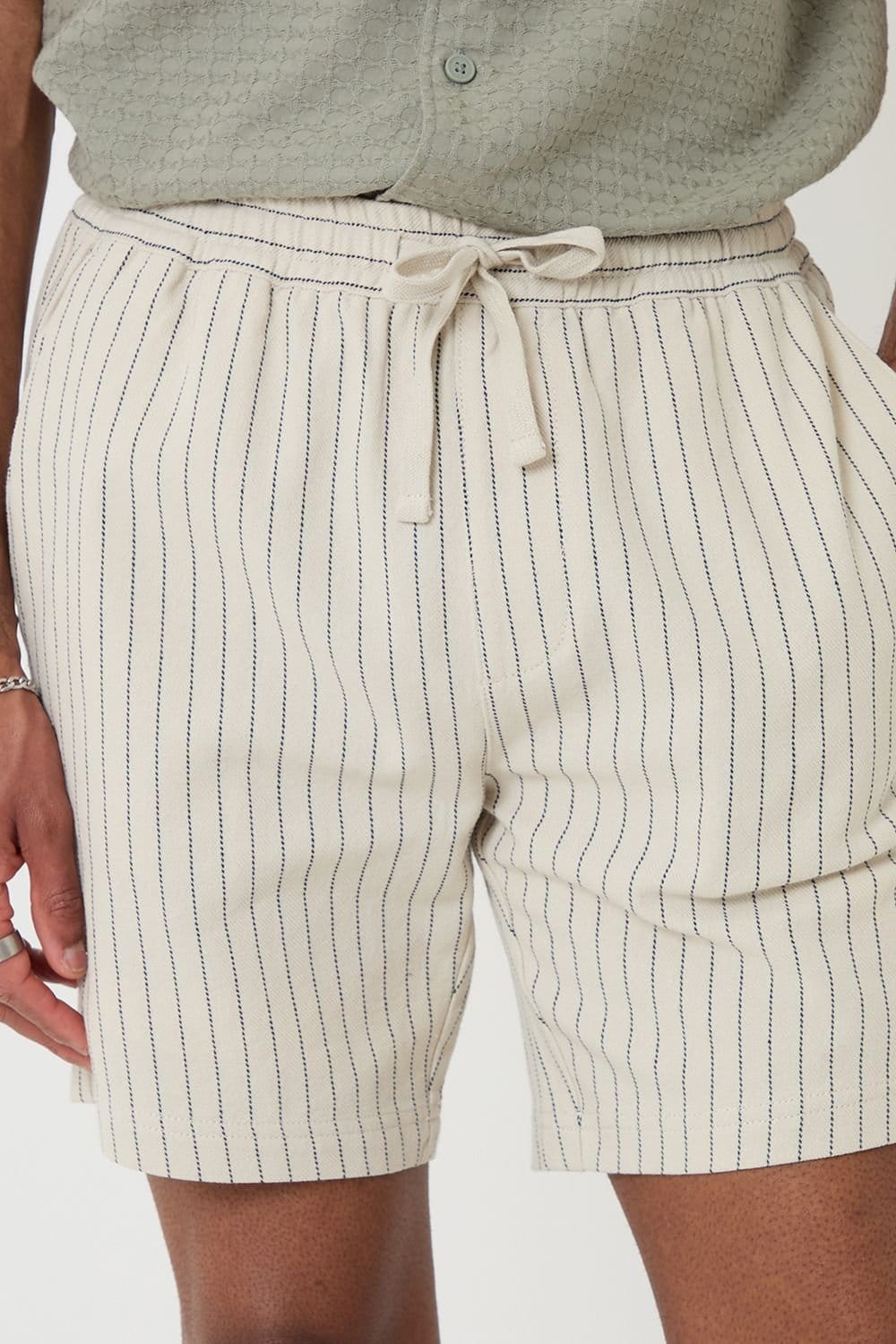 Threadbare Threadbare Men's Shorter Length Stripe Cotton Shorts in Light Stone - 4