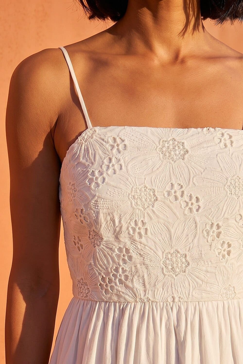 Dusk Dusk Women's Floral Embroidered Midi Dress in Ivory - 4