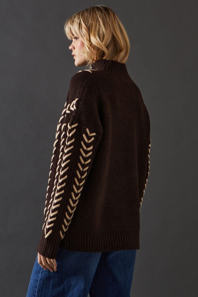 Warehouse Warehouse Women's Whipstitch Detail Oversized Jumper in Chocolate - 3