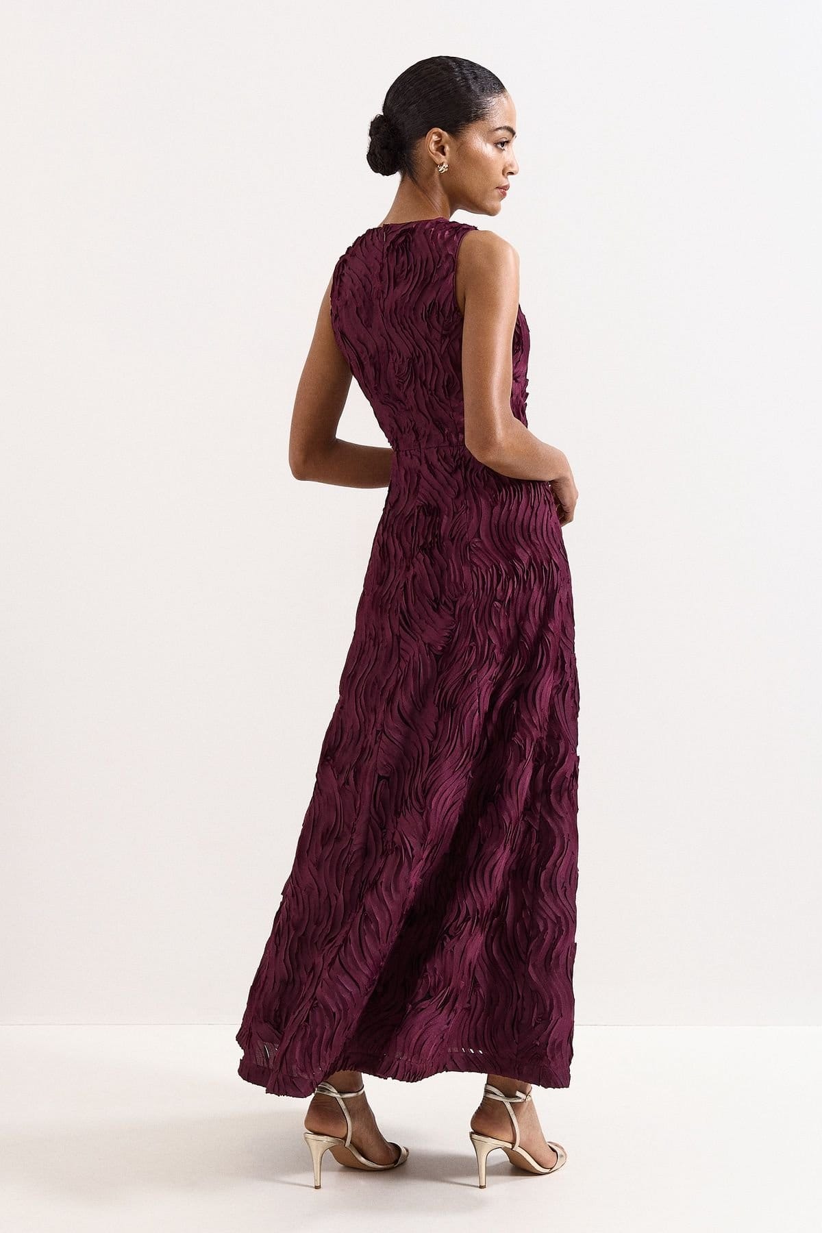 Phase Eight Phase Eight Women's Amanda Textured Wave Maxi Dress in Aubergine - 4
