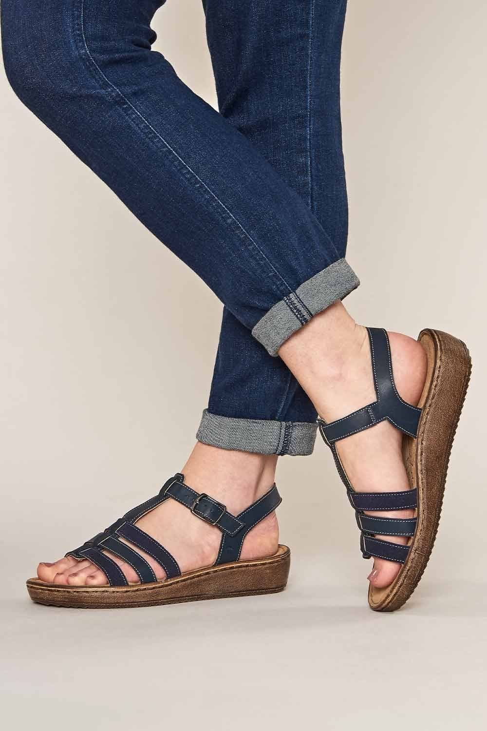 Moshulu Moshulu Women's Indigo Platform Wedge Sandals