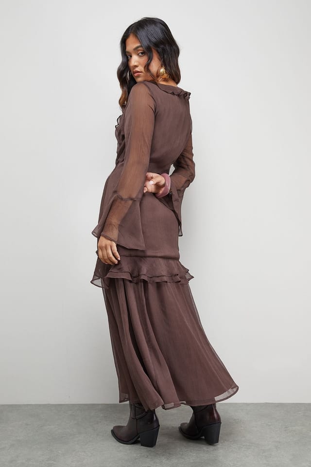 Warehouse Warehouse Women's Petite Chiffon Ruffle Gathered Bodice Midi Dress in Chocolate - 3