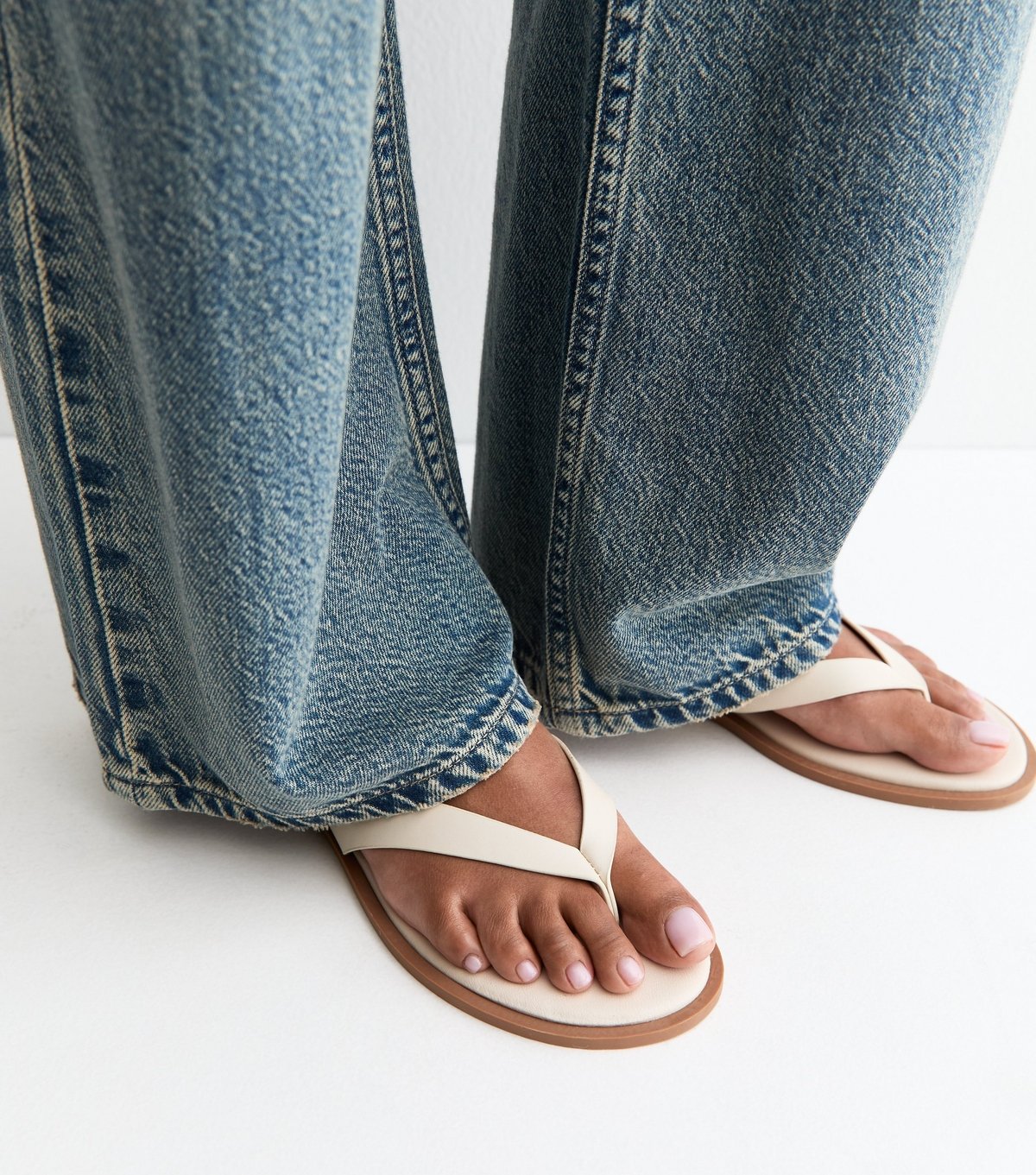 New Look Women's Off White Faux Leather Toe Post Sandals Vegan New Look - 2