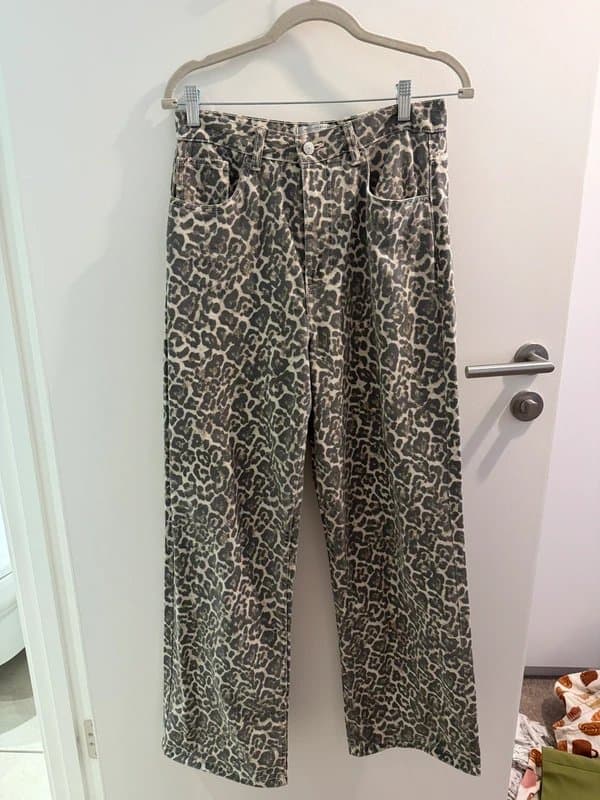New Look New Look leopard denim jeans size 8-10