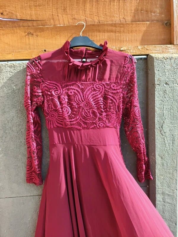The Unbranded Brand Maroon unbranded dress box 4
