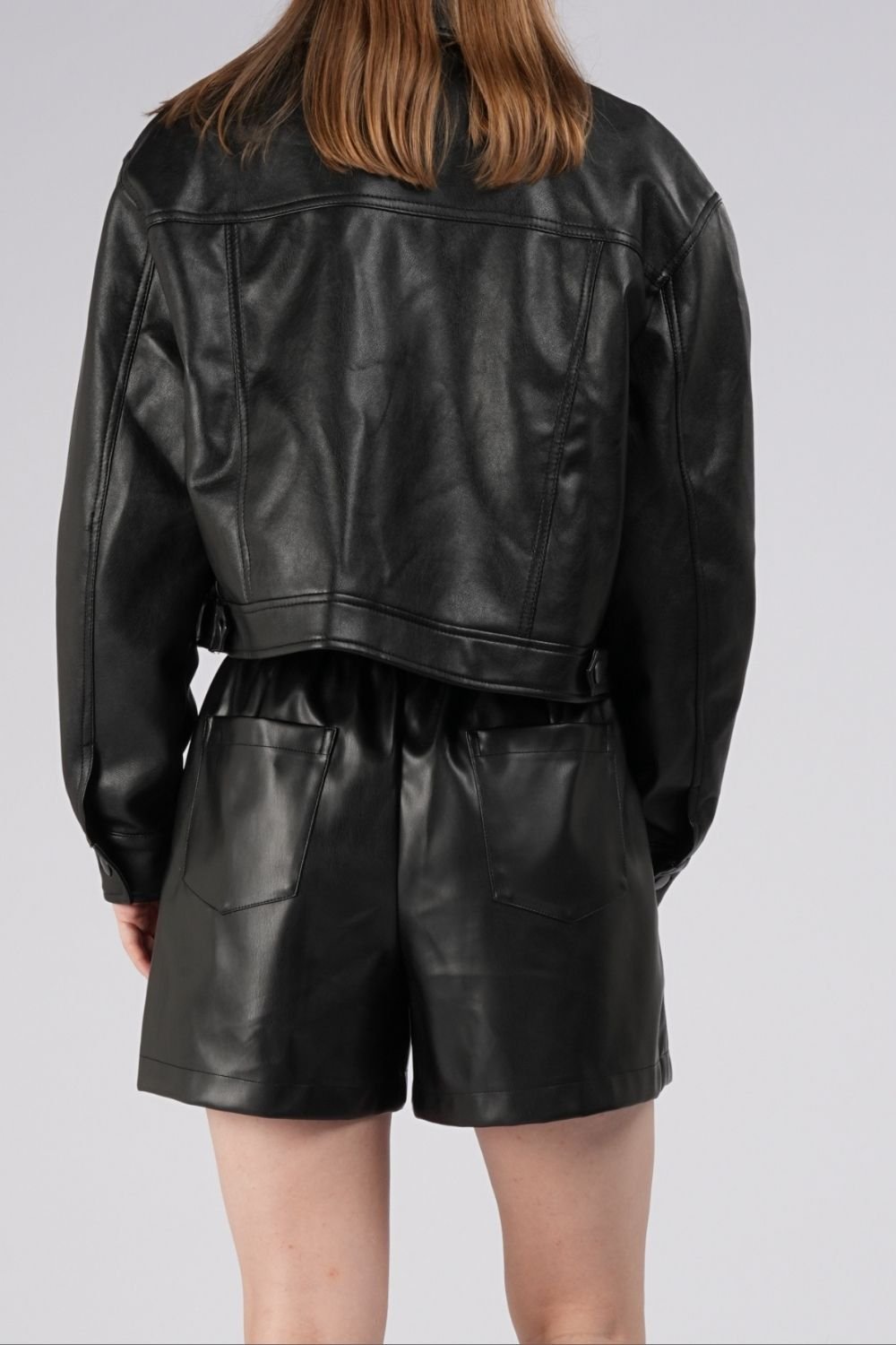 OUTTA BOX OUTTA BOX Women's Women's Vintage Lapel Cropped Faux Leather Jacket in Black - 3